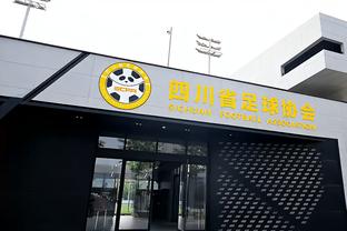 吉达联合官员：我们确实对本泽马有更高的期待，他可能需要些时间